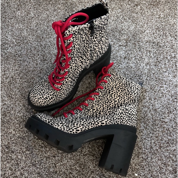 Gianni Bini chunky boots - Picture 2 of 2